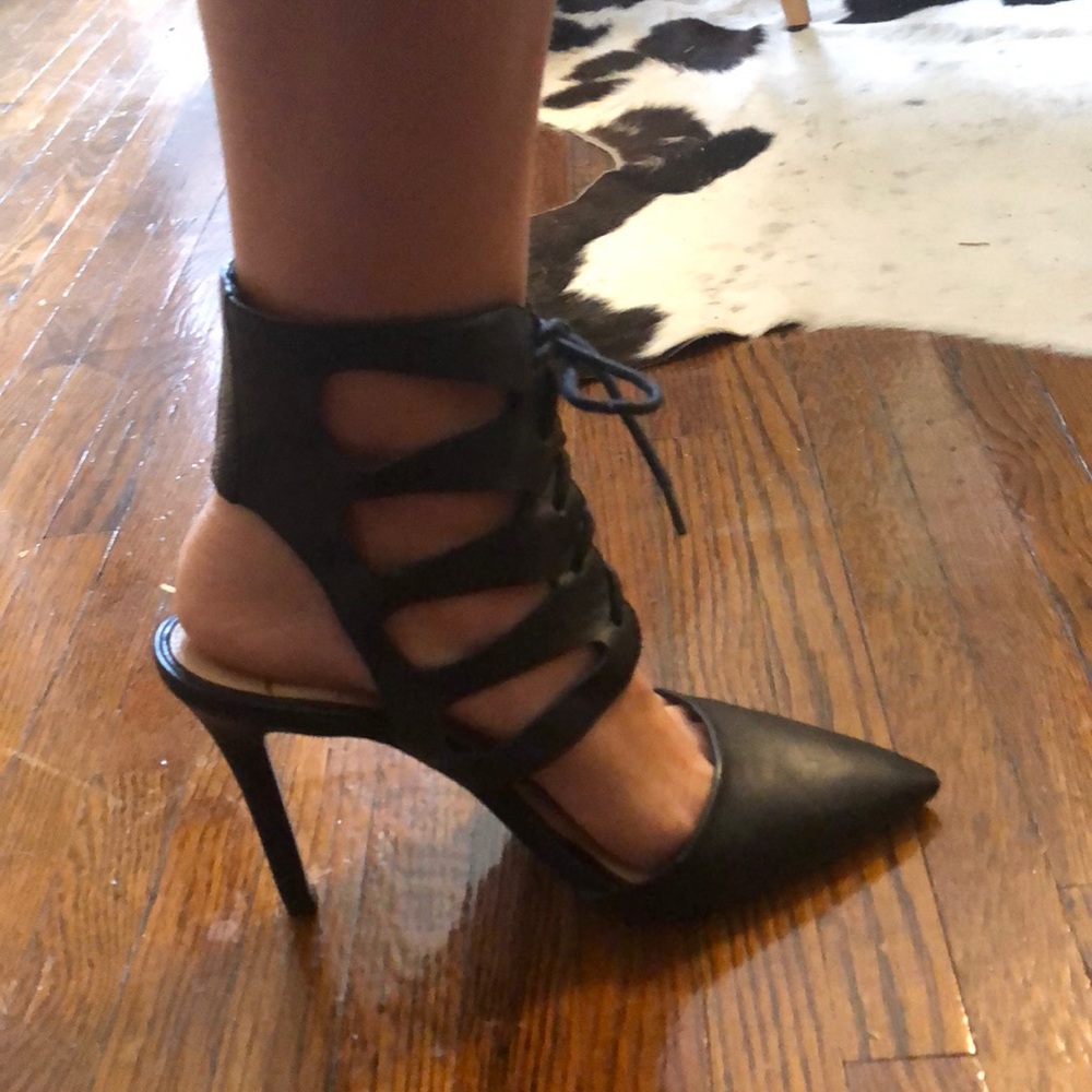 Jessica Simpson black lace up stiletto heels sz9